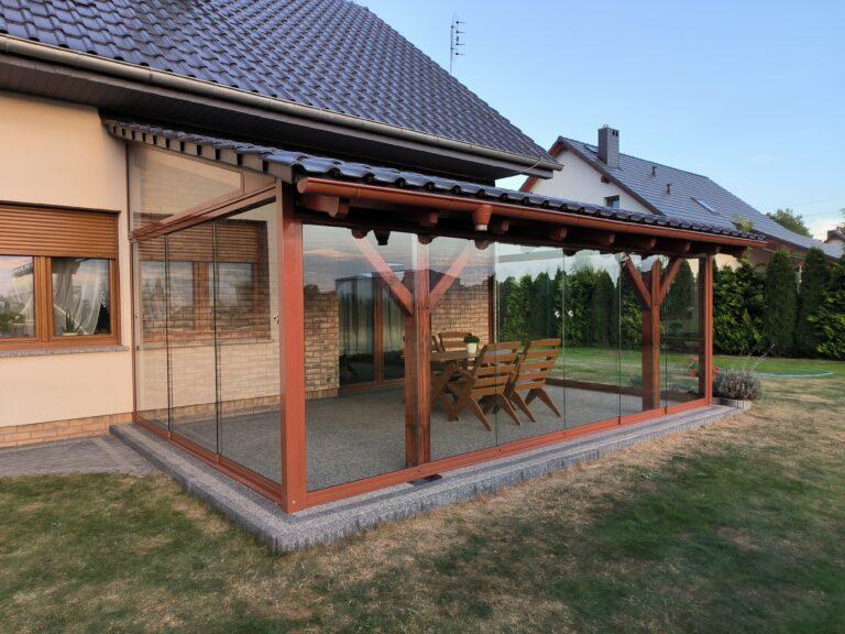 Szklane zabudowy tarasów - taras zabudowany szkłem hartowanym - Realizacja Alumar-Zabudowy