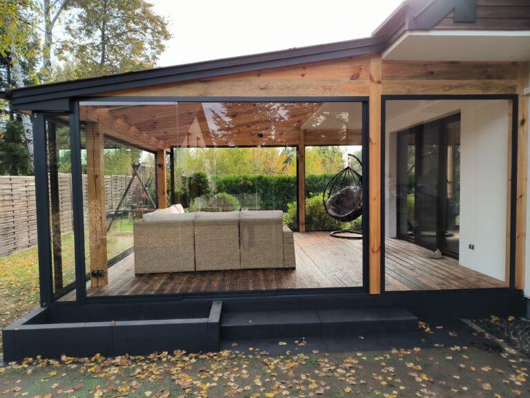 Szklane zabudowy tarasów - taras zabudowany szkłem hartowanym - Realizacja Alumar-Zabudowy