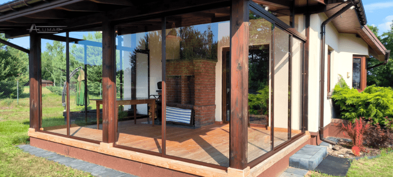 Szklane zabudowy tarasów - taras zabudowany szkłem hartowanym - Realizacja Alumar-Zabudowy