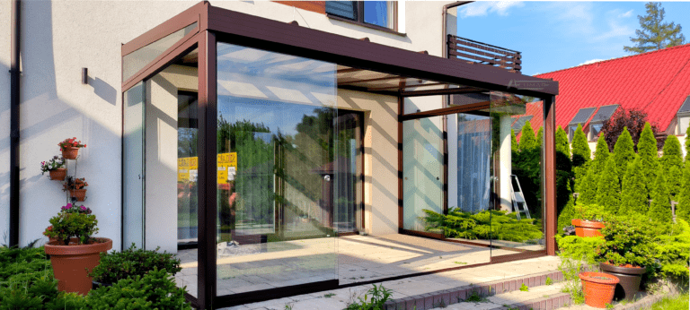 Szklane zabudowy tarasów - taras zabudowany szkłem hartowanym - Realizacja Alumar-Zabudowy