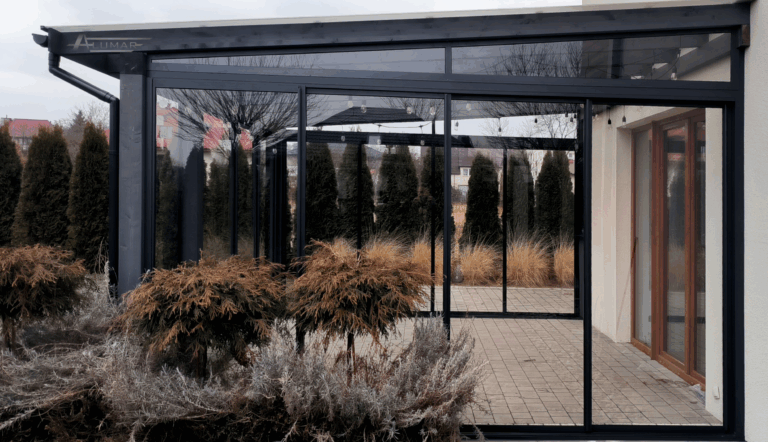 Szklane zabudowy tarasów - taras zabudowany szkłem hartowanym - Realizacja Alumar-Zabudowy